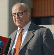 180px-hans_blix_in_vienna_2002.jpg